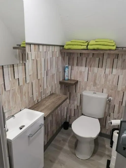 Le Machaon , Gite Rural *** Avec Espace Piscine Prive Brégnier-Cordon بيت للعطل